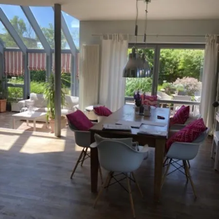 Semesterbostad Designerhaus Meerblick *